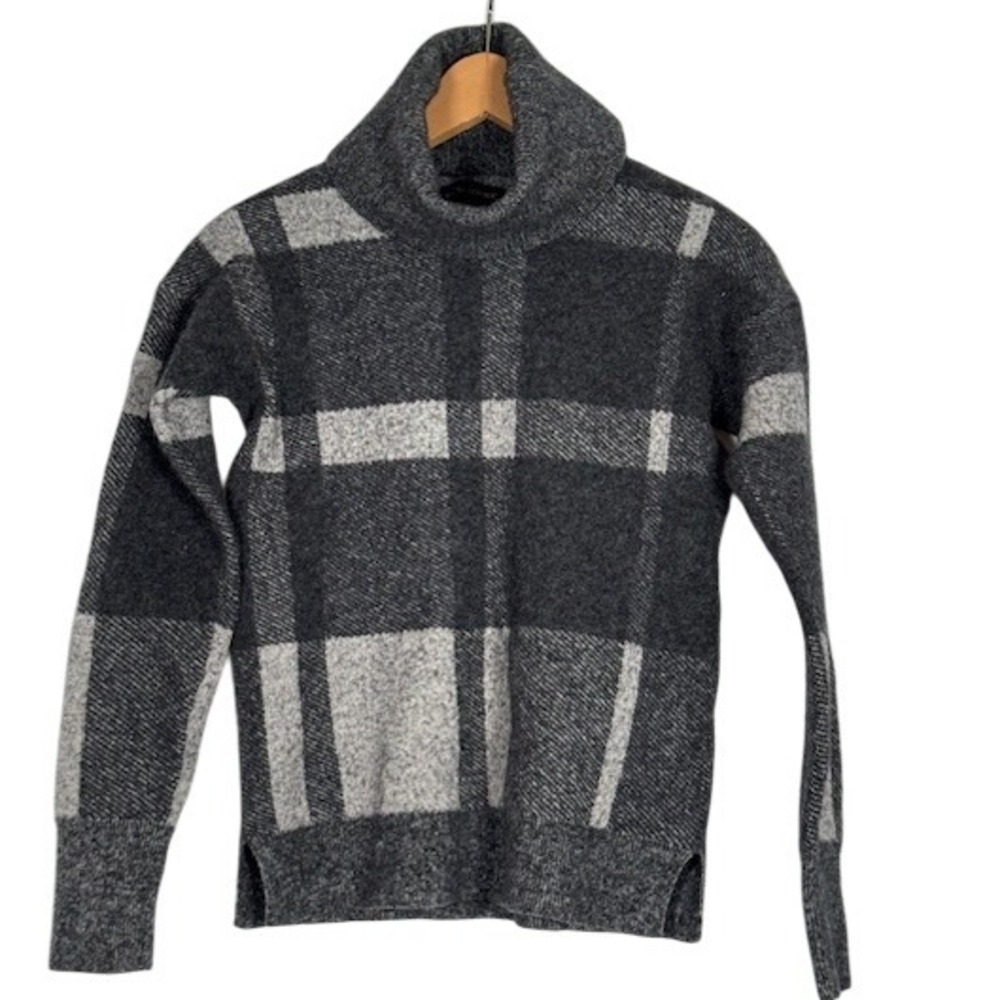 Banana‎ Republic Turtleneck Sweater Charcoal Gray Merino Wool Blend - Size S